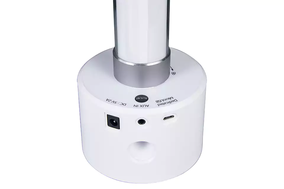 LED gaming speaker with projection